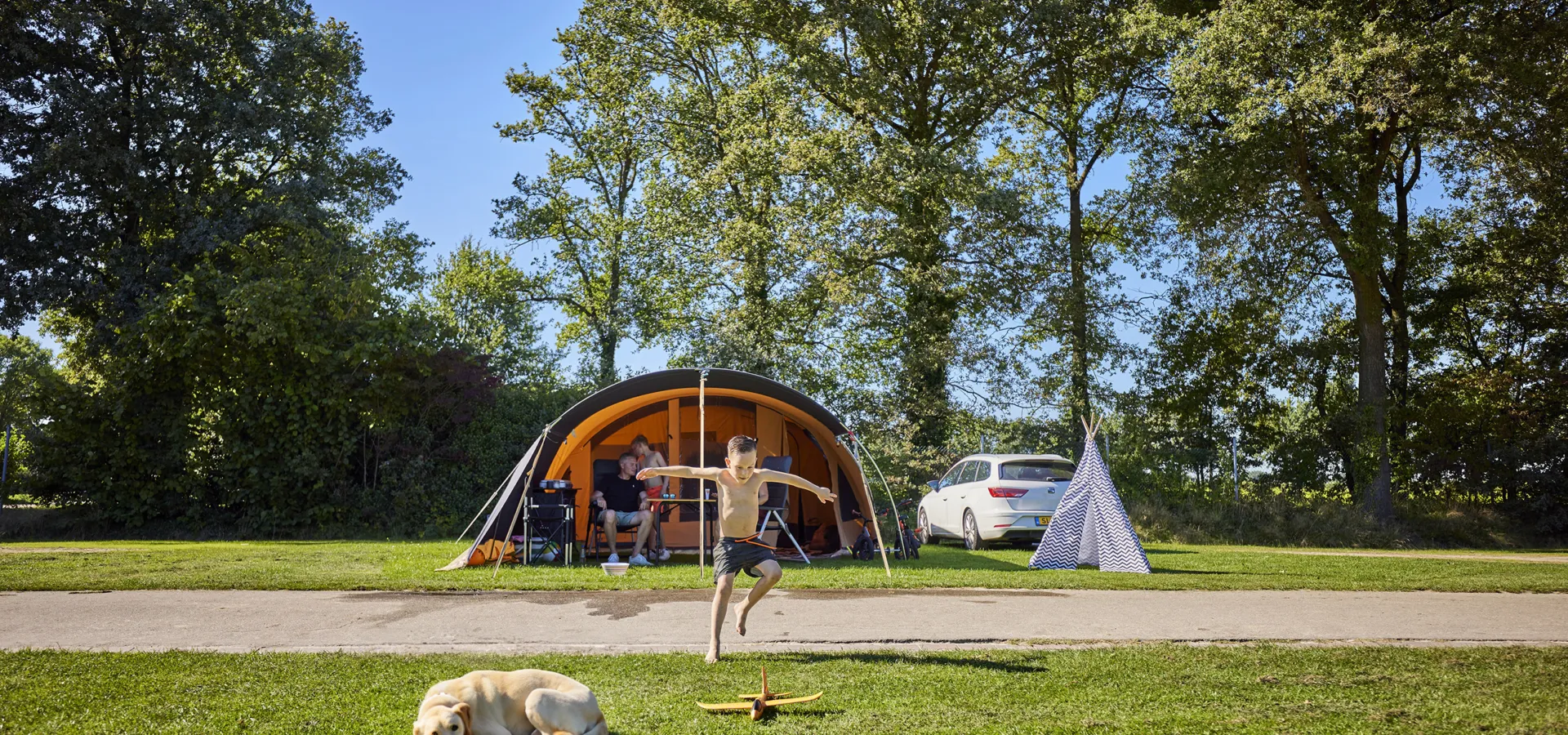 Kampeerplaats Comfort met huisdier en speelelement 2