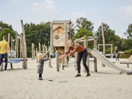 Kampeerplaats Comfort met speelelement 74