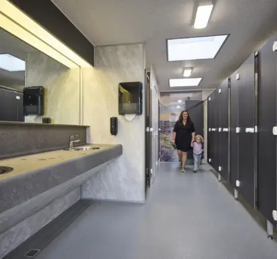 Toiletgebouw 13