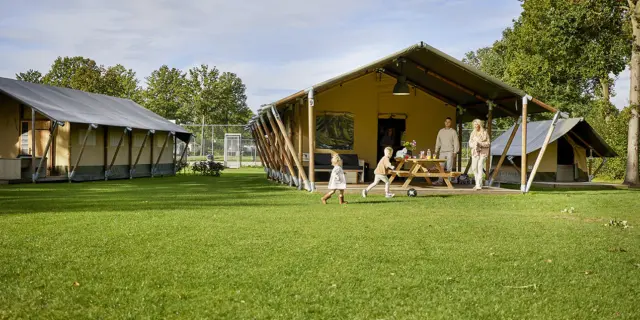 Glamping Tent Comfort 2 17