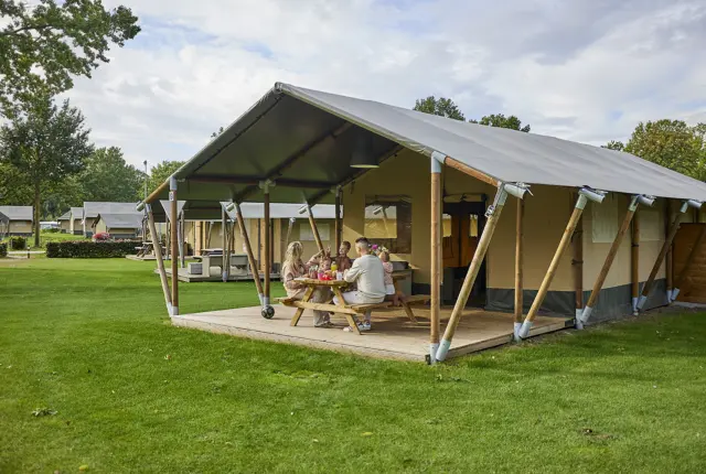 Glamping Tent Comfort 10