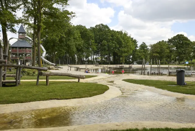 Waterspeeltuin 8